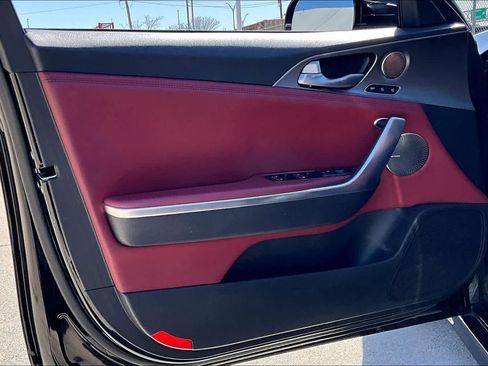 Used 2018 Kia Stinger GT2 image 25