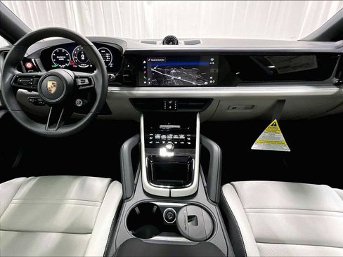 New 2026 Porsche Cayenne Coupe image 14