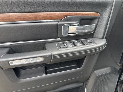 Used 2014 RAM 1500 Laramie w/ Convenience Group AWD/4WD image 14