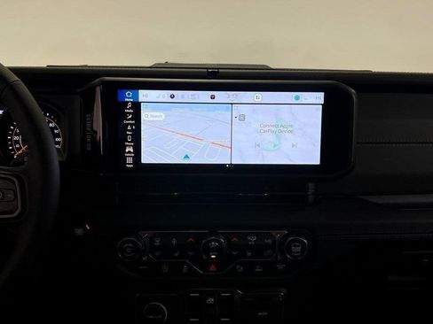 New 2026 Jeep Gladiator Mojave image 15