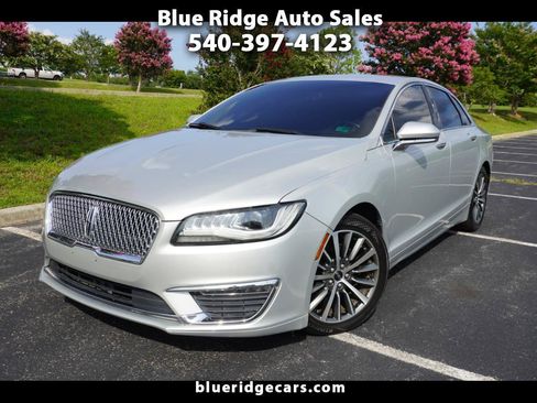 Used 2017 Lincoln MKZ Premiere FWD image 1