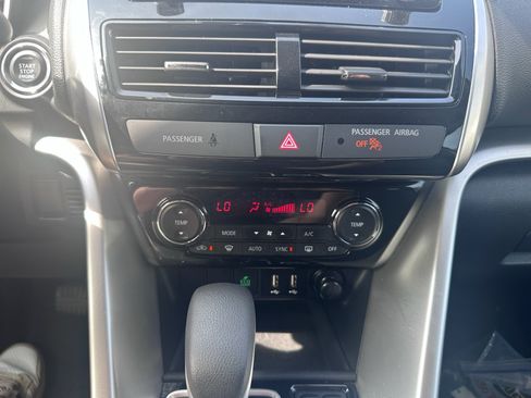 Used 2025 Mitsubishi Eclipse Cross SE AWD/4WD image 14