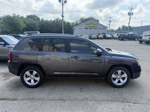 Used 2015 Jeep Compass High Altitude AWD/4WD image 6