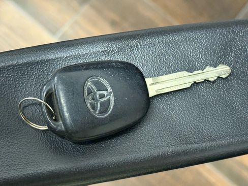 Used 2016 Toyota RAV4 LE image 53