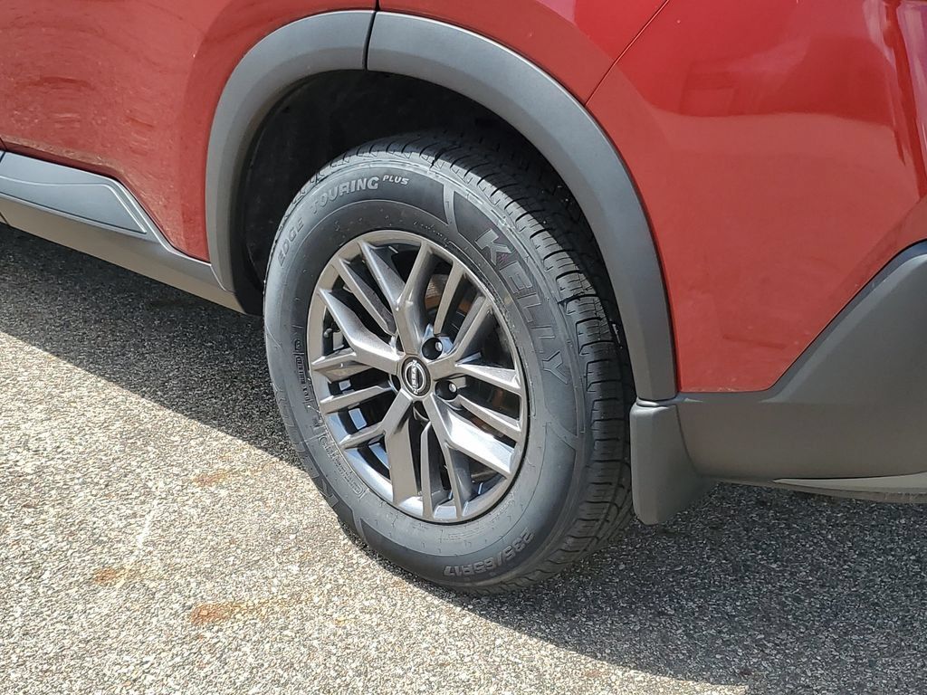 Used 2022 Nissan Rogue S AWD/4WD image 29