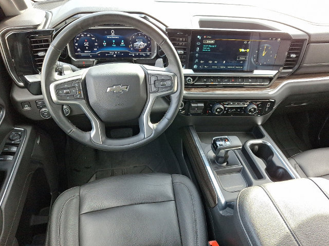 Used 2024 Chevrolet Silverado 1500 RST w/ Convenience Package II AWD/4WD image 2