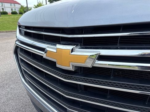 Used 2021 Chevrolet Traverse LT w/ LT Premium Package FWD image 10