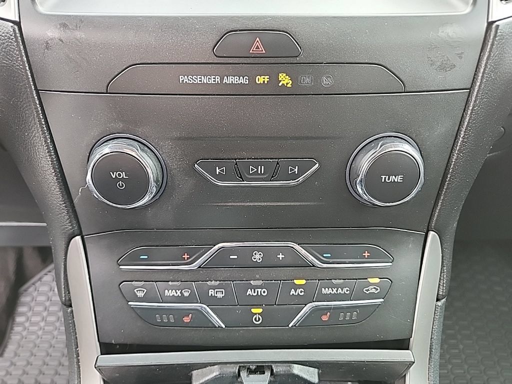 Used 2020 Ford Edge SEL AWD/4WD image 21