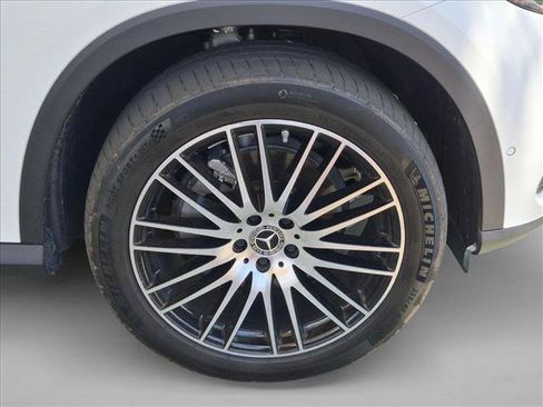Used 2024 Mercedes-Benz GLC 300 4MATIC image 22
