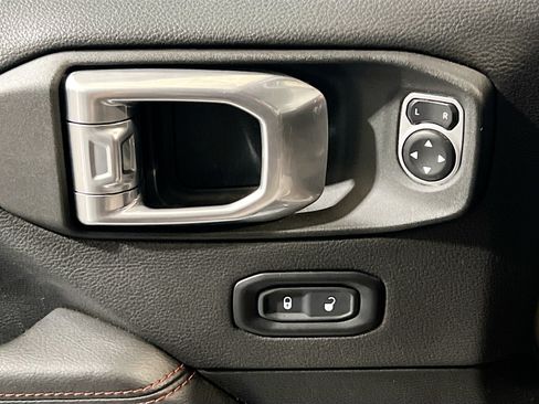 Used 2021 Jeep Wrangler Unlimited Rubicon AWD/4WD image 14