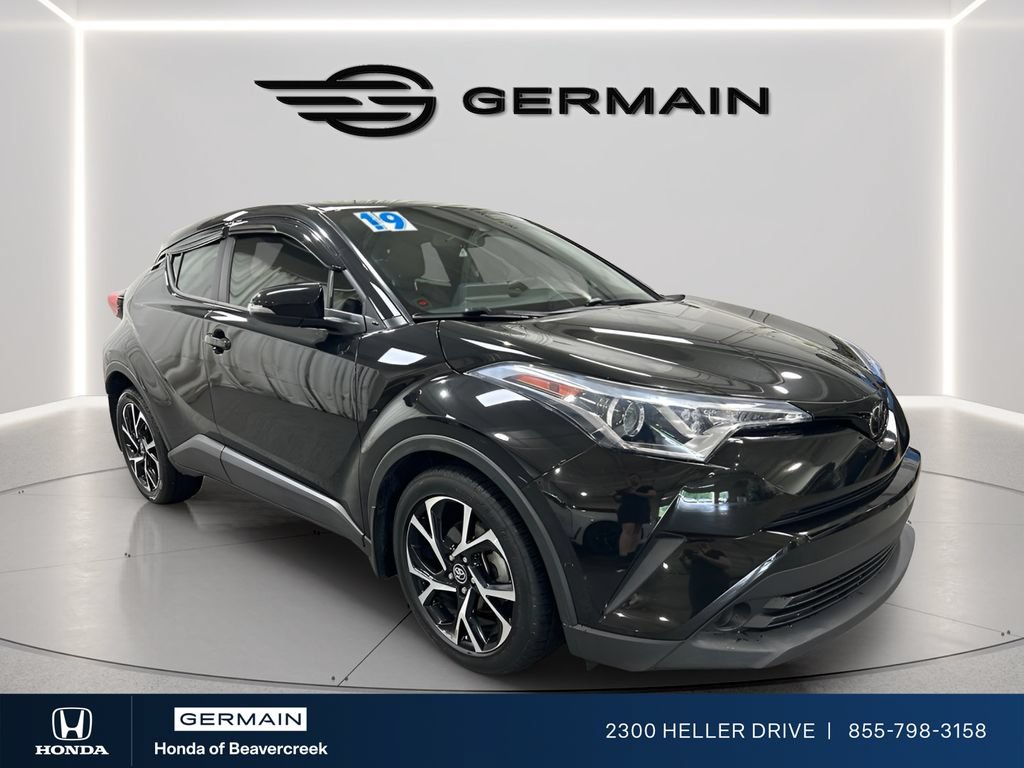 Used 2019 Toyota C-HR XLE FWD image 1