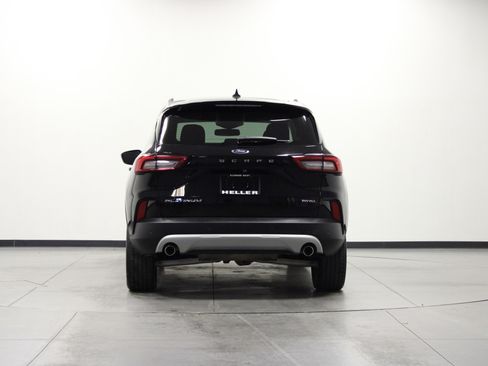 Used 2025 Ford Escape Platinum image 5