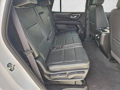 Used 2024 GMC Yukon SLT RWD image 19