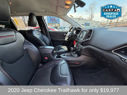 Used 2020 Jeep Cherokee Trailhawk w/ Cold Weather Group AWD/4WD image 14