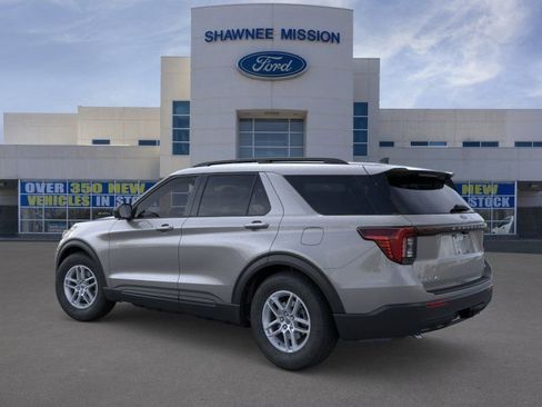New 2026 Ford Explorer Active AWD/4WD image 4