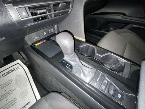 Used 2025 Toyota Camry LE w/ Convenience Package FWD image 20