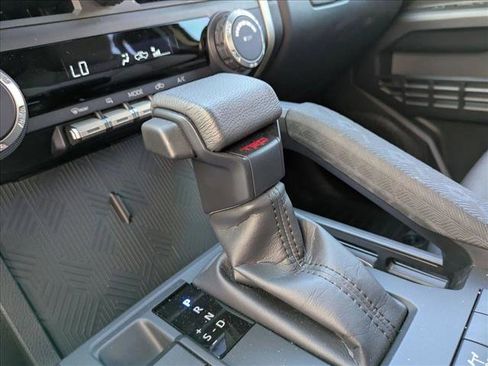 Certified 2025 Toyota Tacoma TRD Off-Road image 12