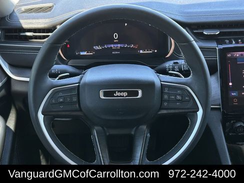 Used 2023 Jeep Grand Cherokee L Limited AWD/4WD image 12