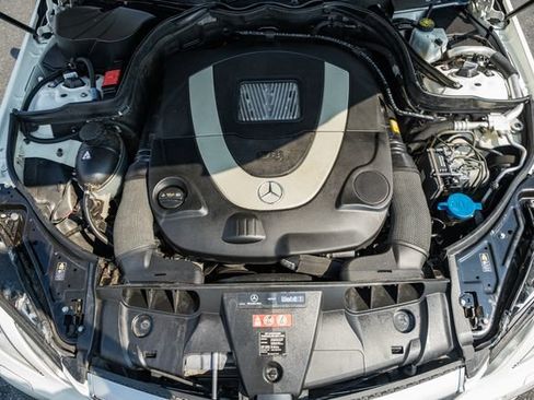 Used 2011 Mercedes-Benz E 550 Cabriolet image 24