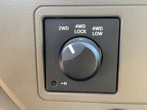 Used 2008 Dodge Ram 2500 Truck SXT image 21