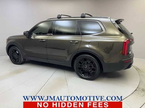 Used 2022 Kia Telluride SX w/ Nightfall Edition Package image 3