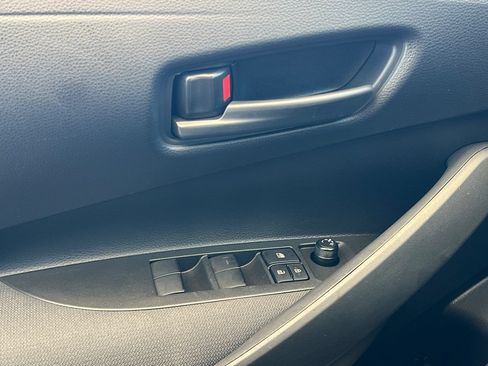Used 2026 Toyota Corolla LE FWD image 12