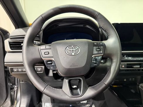 Used 2025 Toyota Camry XSE AWD/4WD image 23
