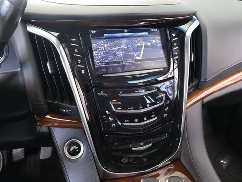 Used 2017 Cadillac Escalade Premium Luxury AWD/4WD image 51