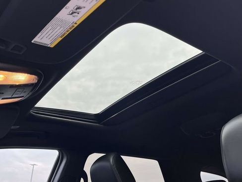 Used 2022 Dodge Durango GT image 14