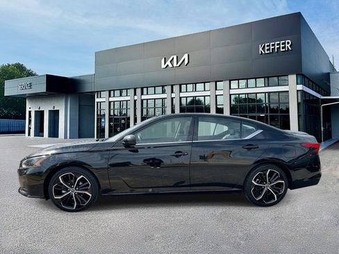 Used 2024 Nissan Altima 2.5 SR image 5