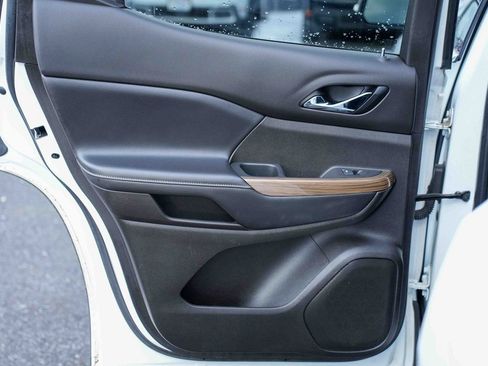 Used 2021 GMC Acadia SLE w/ Driver Convenience Package image 20