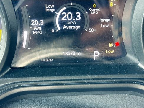 Used 2024 Jeep Wrangler Unlimited Sahara AWD/4WD image 12