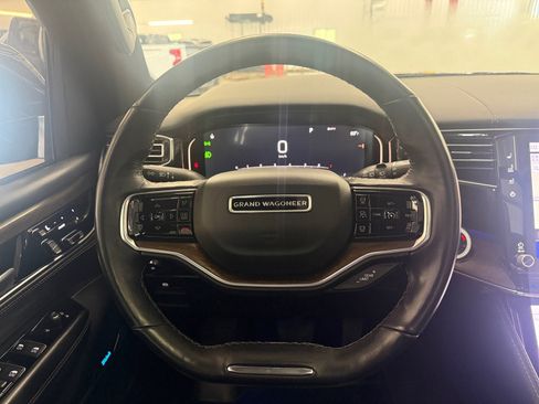 Used 2022 Jeep Grand Wagoneer Series I AWD/4WD image 17