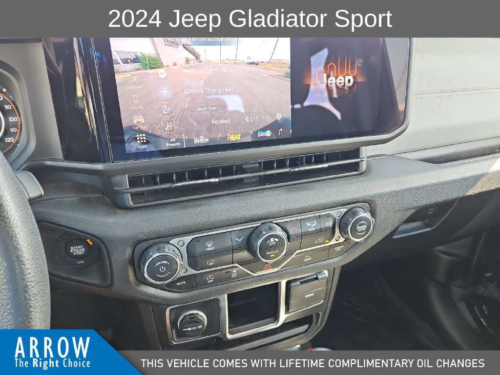 Used 2024 Jeep Gladiator Sport AWD/4WD image 24