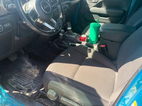 Used 2020 Jeep Wrangler Unlimited Sahara AWD/4WD image 9