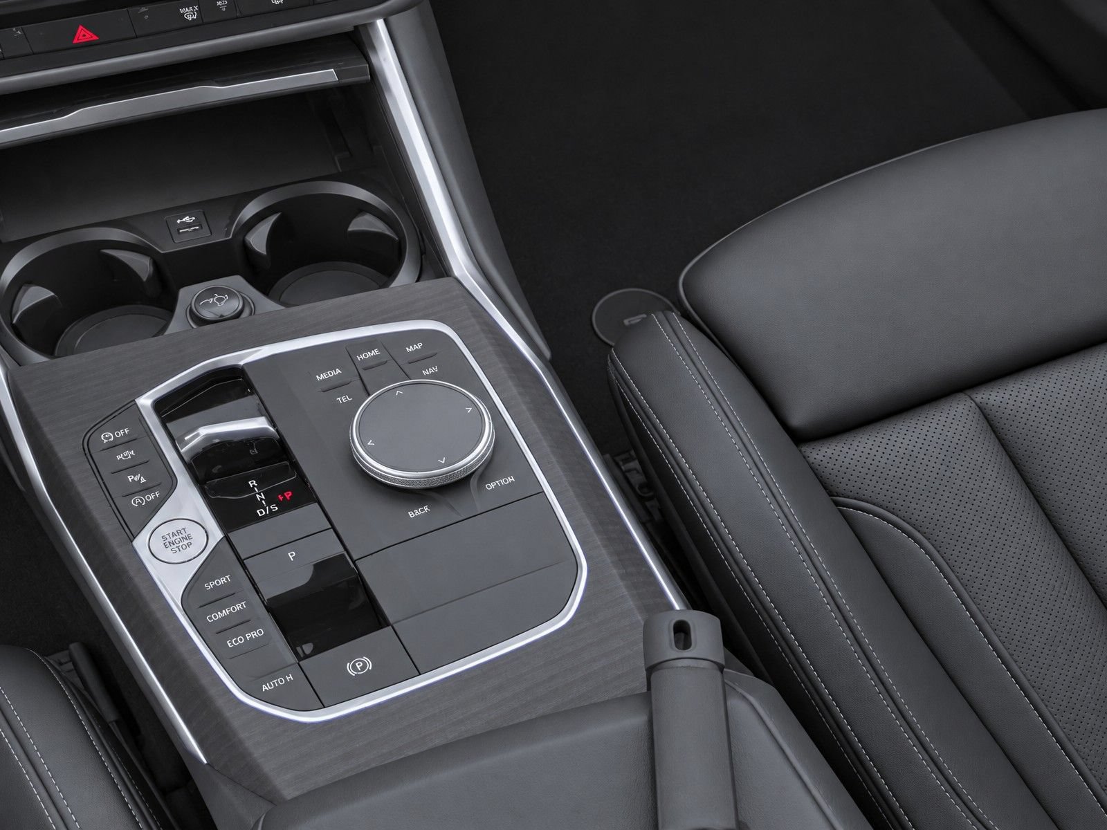 Certified 2025 BMW 330i Sedan RWD image 13