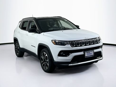 Used 2022 Jeep Compass Limited AWD/4WD image 3