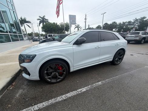 Used 2026 Audi RS Q8 performance AWD/4WD image 3