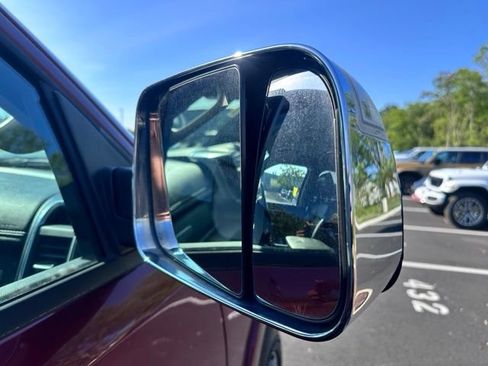 Used 2019 RAM 1500 Laramie AWD/4WD image 12