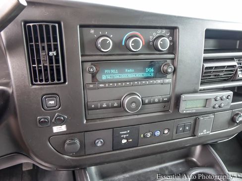 Used 2024 Chevrolet Express 3500 w/ Power Convenience Package RWD image 12
