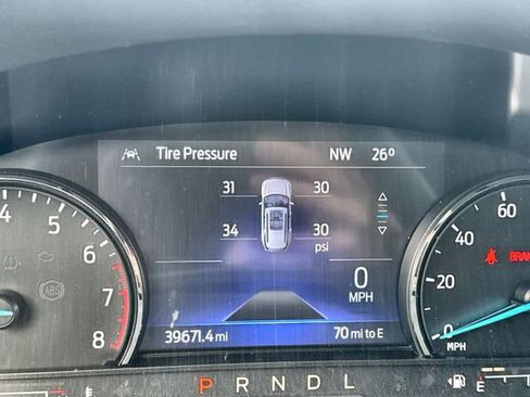 Used 2022 Ford Explorer XLT w/ Equipment Group 202A image 15