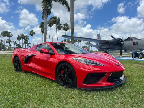 Used 2023 Chevrolet Corvette Stingray Convertible w/ Z51 Performance Package RWD image 4