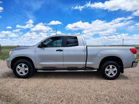 Used 2012 Toyota Tundra 4x4 Double Cab image 2
