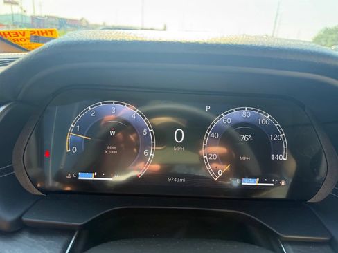 Used 2025 Jeep Grand Cherokee L Limited w/ Luxury Tech Group II AWD/4WD image 15