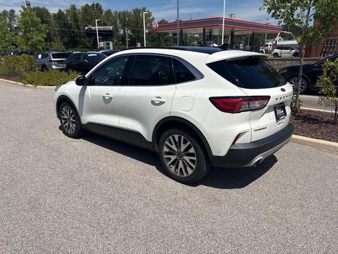Used 2020 Ford Escape Titanium FWD image 2