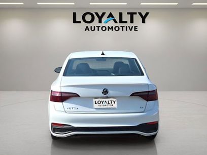 Used 2024 Volkswagen Jetta SE w/ Panoramic Sunroof Package