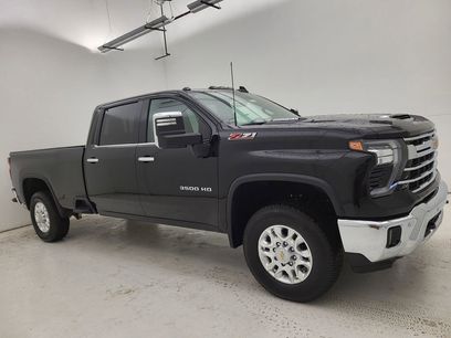 New 2025 Chevrolet Silverado 3500 LTZ w/ LTZ Premium Package