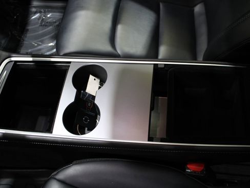 Used 2021 Tesla Model Y Performance image 32