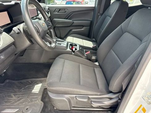 Used 2024 Chevrolet Colorado W/T RWD image 9