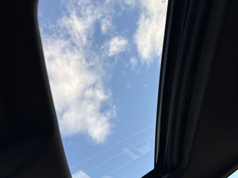 Used 2021 GMC Sierra 1500 AT4 w/ AT4 Value Package image 21